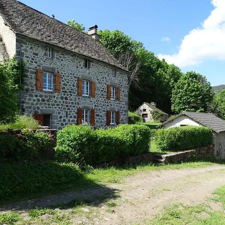 gite du cresponnet Murat  Extérieur photo